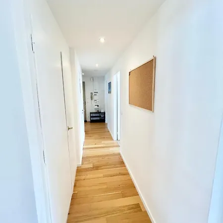 Appartement Three-room With Comforts Very Close To The Center