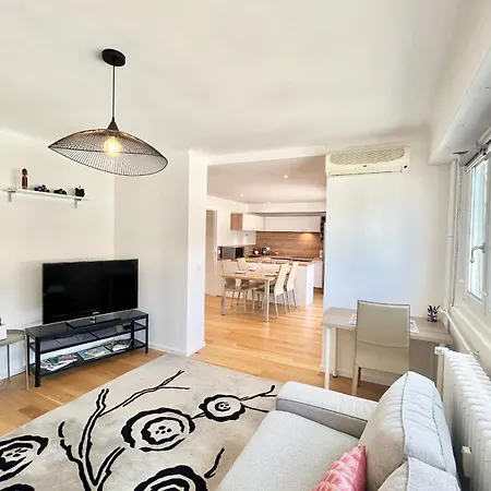 Three-room With All Comforts Very Close To The City Center Appartamento Strasburgo